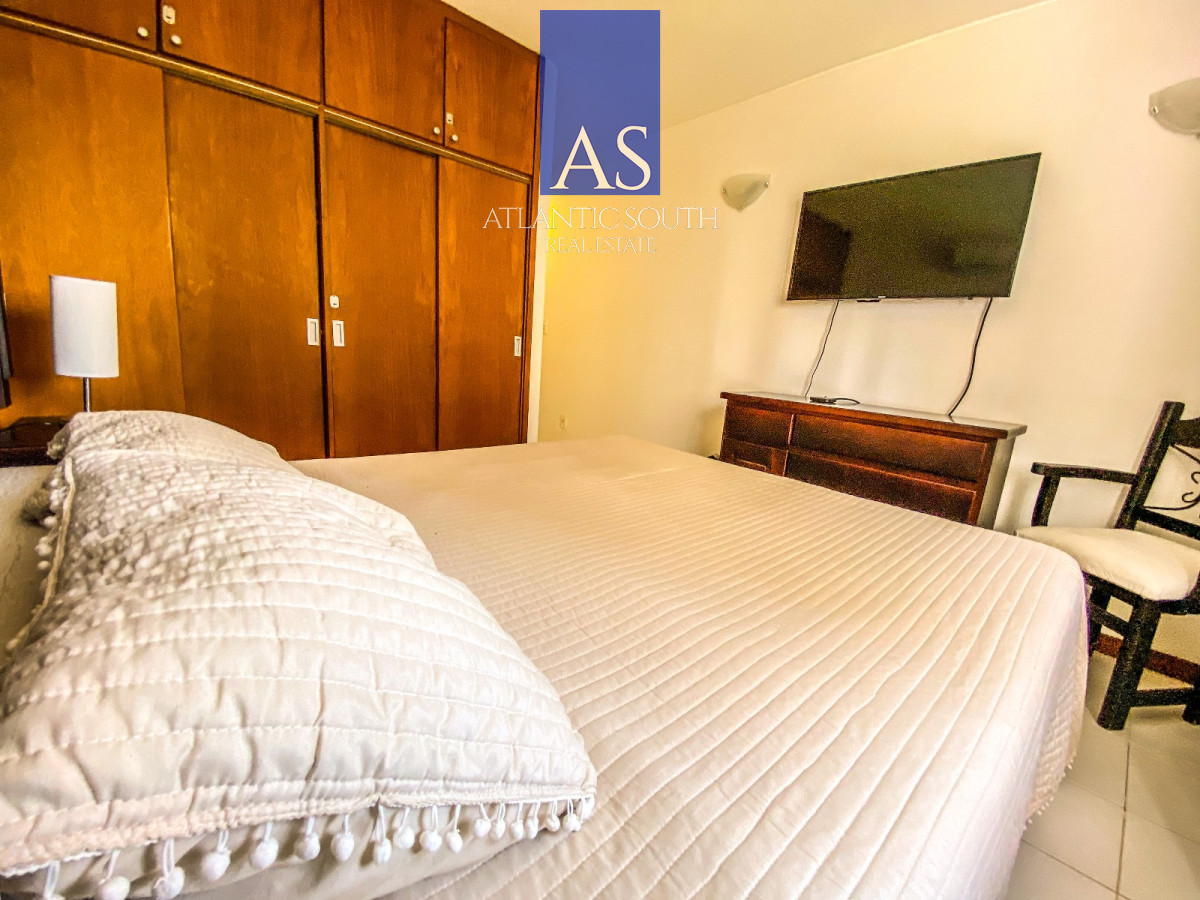 Apartamento ID.4308 - Apartamento de 3 dormitorios con servicios Playa Brava 