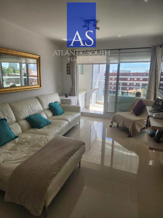 Apartamento ID.4277 - Apartamento de 2 dormitorios con parrillero propio y servicios en Playa Mansa 