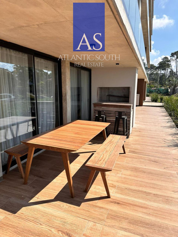 Apartamento ID.4314 - Apartamento 3 dormitorios con parrillero a estrenar garage primera linea Playa Mansa Pinares 