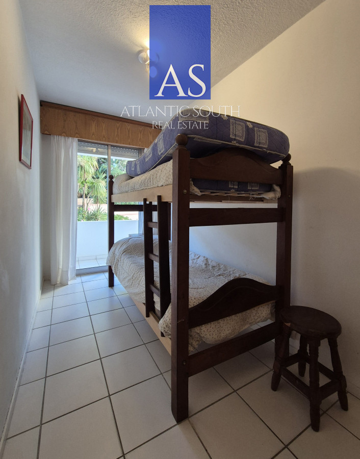 Apartamento ID.4079 - Apartamento venta 3 dormitorios tipo casa Playa Mansa Punta del Este