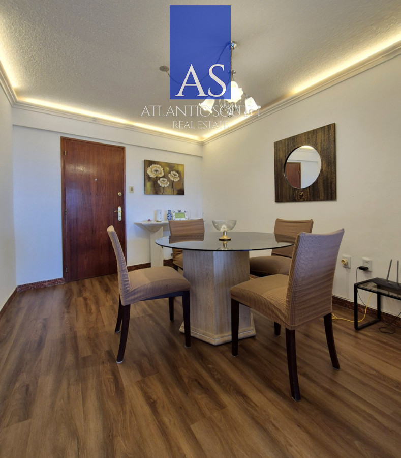 Apartamento ID.4635 - Apartamento reciclado frente al mar Playa Mansa 3 dormitorios terraza con barbacoa uso exclusivo y vista el mar Punta del Este