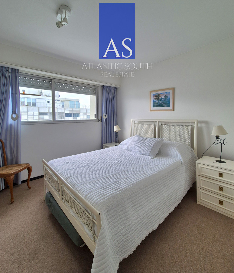Apartamento ID.4341 - Apartamento piso alto 3 dormitorios y medio terraza garage con vista al mar Península Punta del Este
