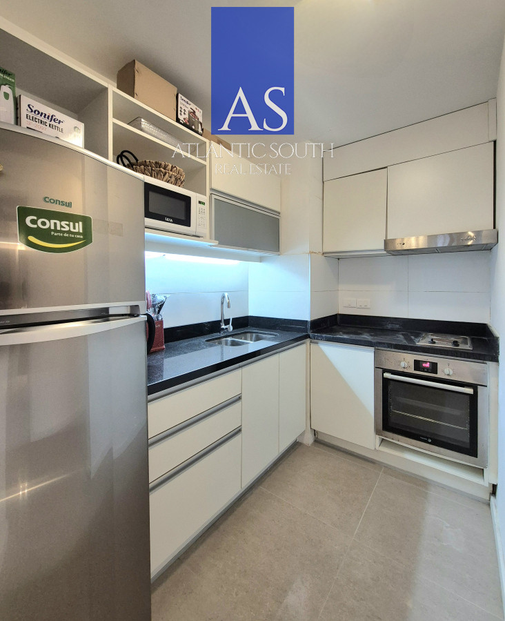 Apartamento ID.4226 - Oportunidad en venta Apartamento 1 dormitorio y medio terraza cochera piscina Playa Mansa Punta del Este