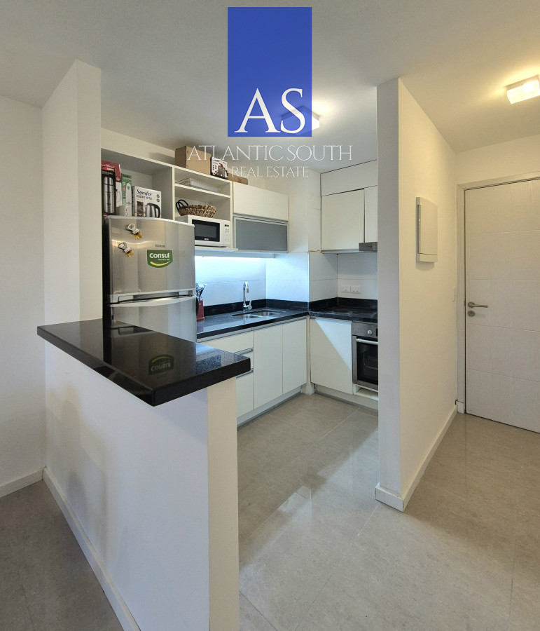 Apartamento ID.4226 - Oportunidad en venta Apartamento 1 dormitorio y medio terraza cochera piscina Playa Mansa Punta del Este