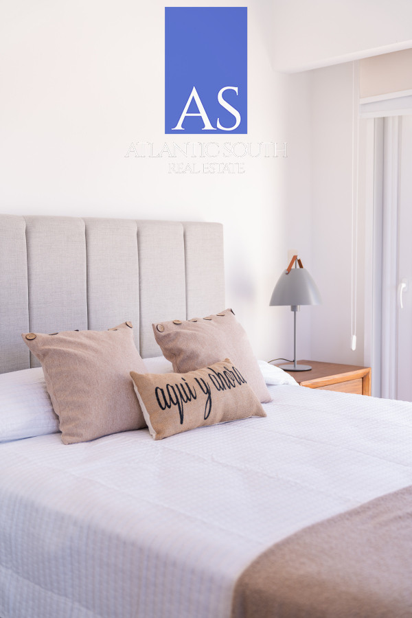 Apartamento ID.4135 - Apartamento 4 dormitorios frente al mar Playa Mansa , Punta del Este 