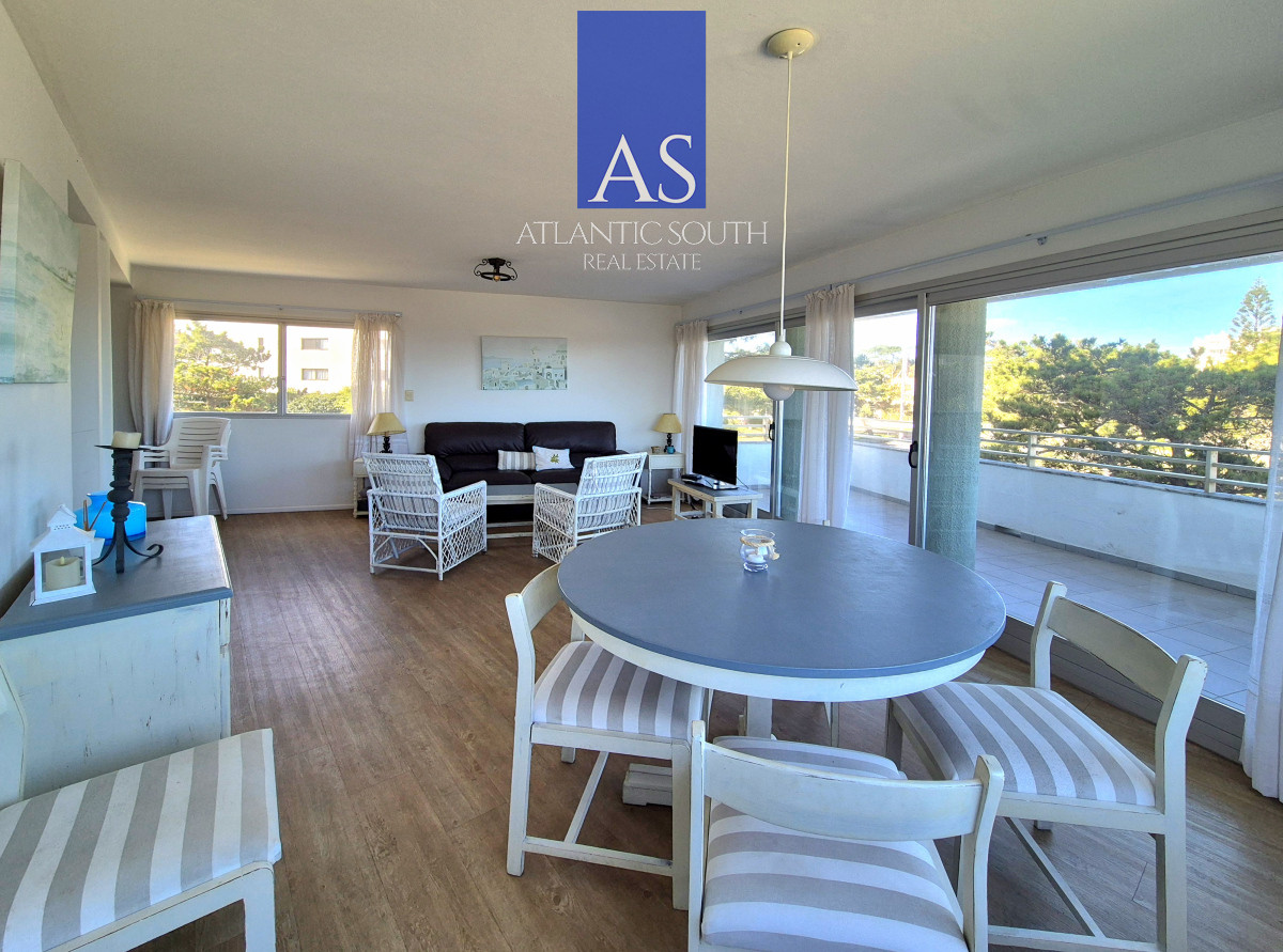 Apartamento ID.4175 - Apartamento de 3 dormitorios + servicio con vista al mar Playa Mansa