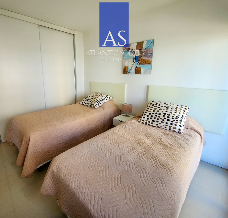 Apartamento ID.2612 - Apartamento 2 dormitorios en Playa Brava a 50mts del mar