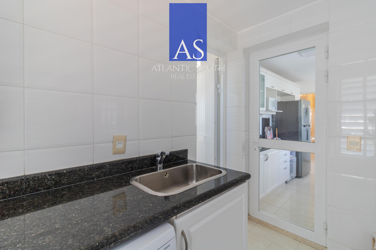 Apartamento ID.3827 - Apartamento 3 dormitorios en primera linea frente al mar Millenium Playa Mansa Punta del Este