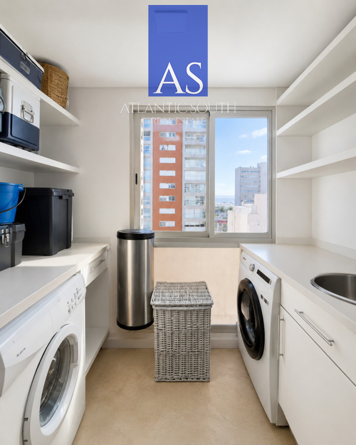 Apartamento ID.4892 - Planta de categoría de 3 suites reciclada frente al mar en Península