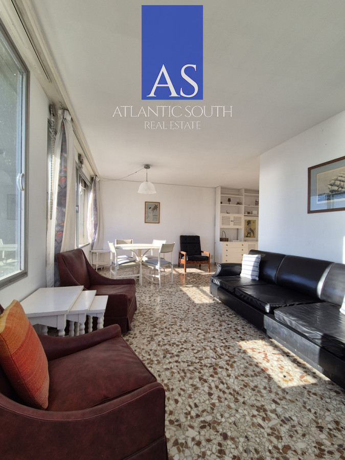 Apartamento ID.3833 - Apartamento con vista al mar 2 dormitorios con garage en Península Punta del Este 