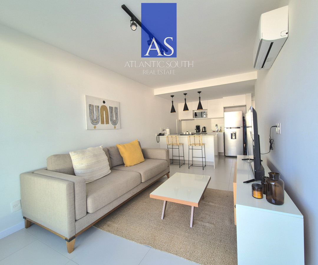 Apartamento ID.3940 - Apartamento de 1 Dormitorio en Parada 4 de Playa Mansa | Frente al COnrad