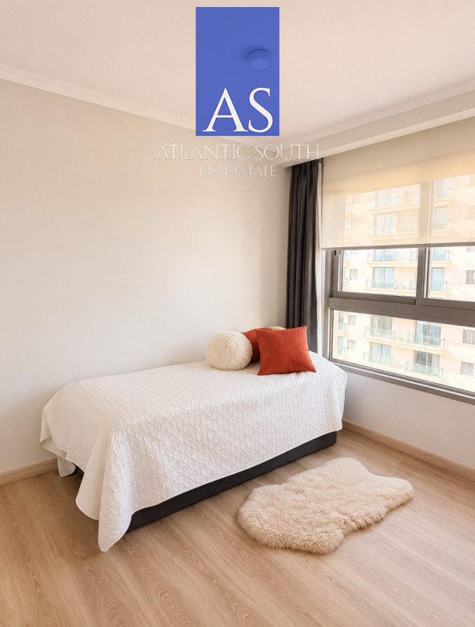 Apartamento ID.4872 - Piso Alto Esquinero en Place Lafayette con Vista al Mar y la Península