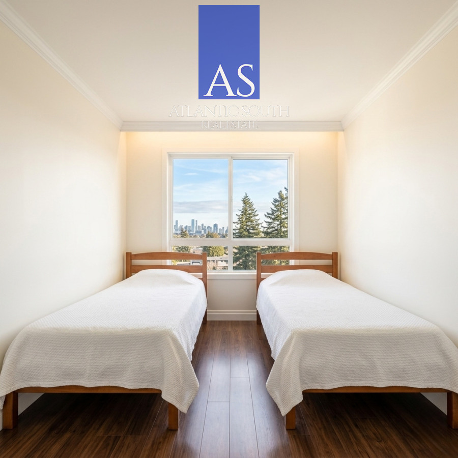 Apartamento ID.4635 - Apartamento reciclado frente al mar Playa Mansa 3 dormitorios terraza con barbacoa uso exclusivo y vista el mar Punta del Este