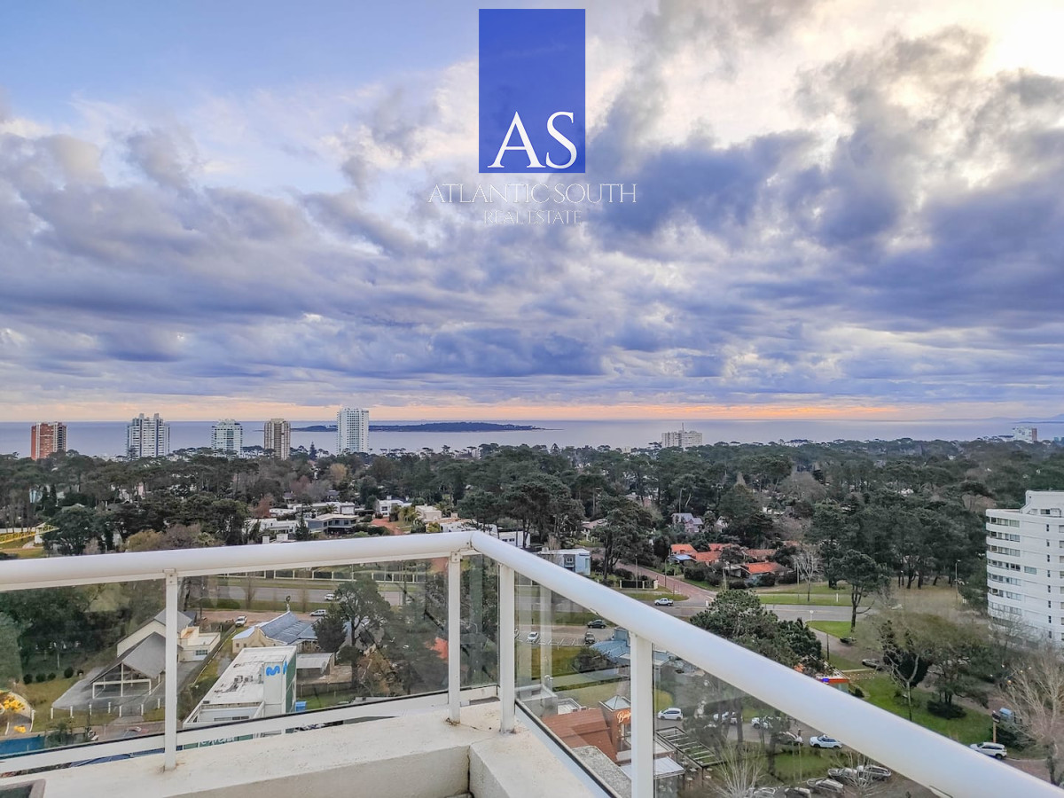 Apartamento ID.4898 - Penthouse dúplex con terrazas excepcionales y vistas panorámicas en Punta del Este
