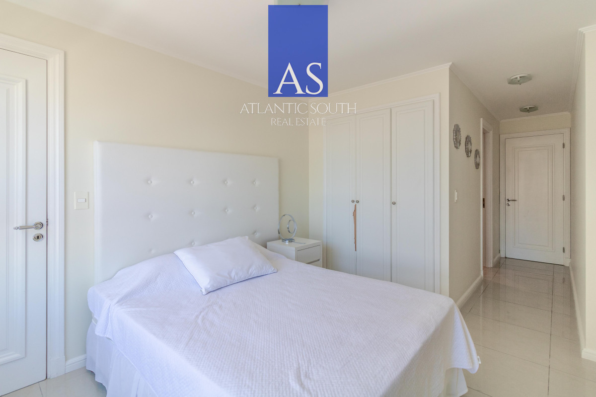 Apartamento ID.3856 - Apartamento de 3 dormitorios en suite frente al mar en Torre Imperiale Playa Brava Punta del Este