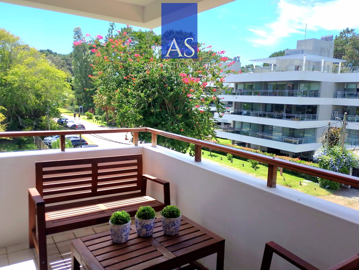 Apartamento ID.4052 - Apartamento amplio 3 dormitorios en Playa Brava garage piscina cerca del mar Punta del Este