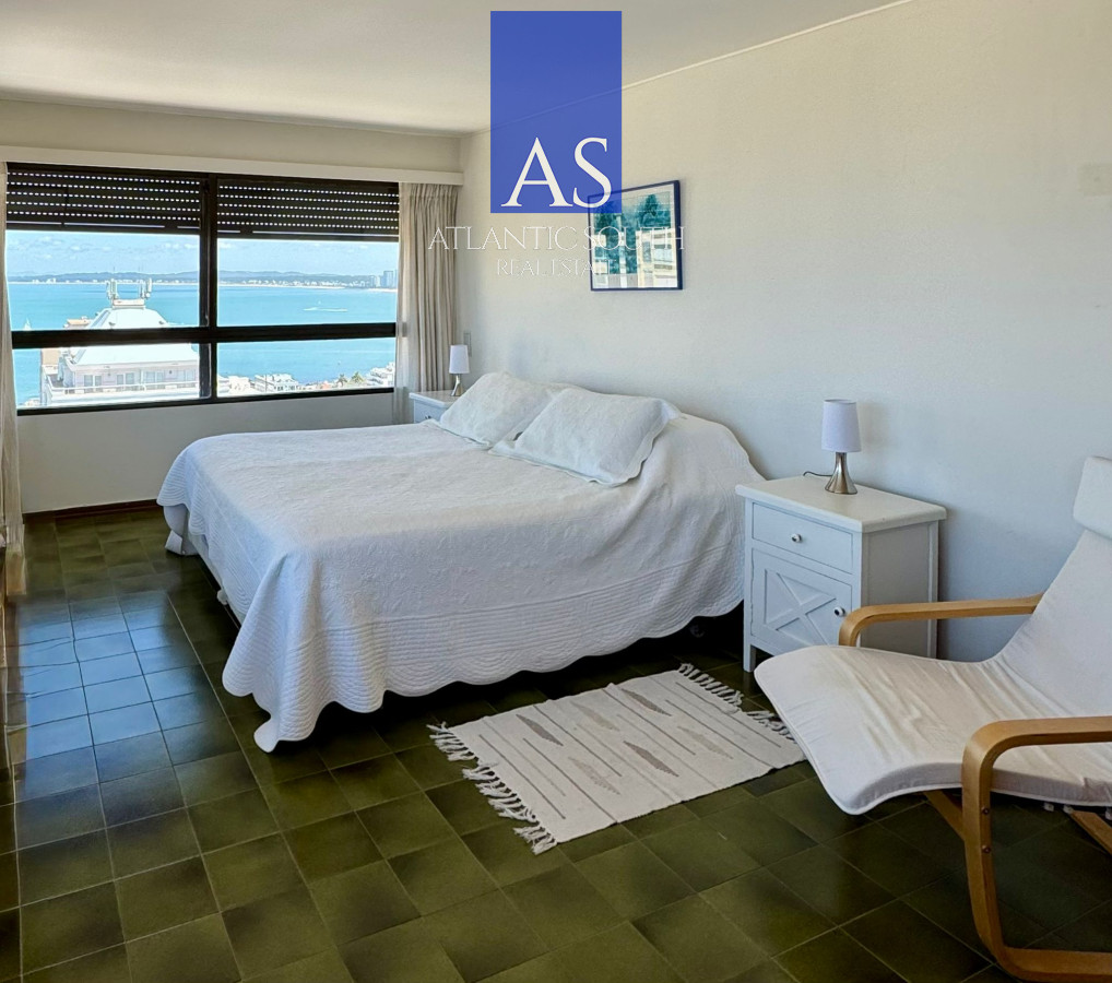 Apartamento ID.3890 - Apartamento de 4 dormitorios en península con excelente vista al mar 