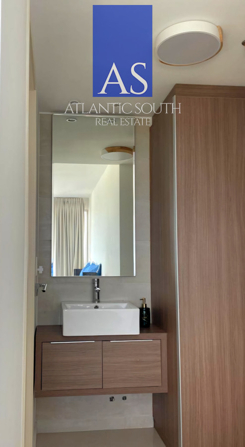 Apartamento ID.3921 - Apartamento mdoerno 2 dormitorios piso alto garage servicios bajos gastos Punta del Este