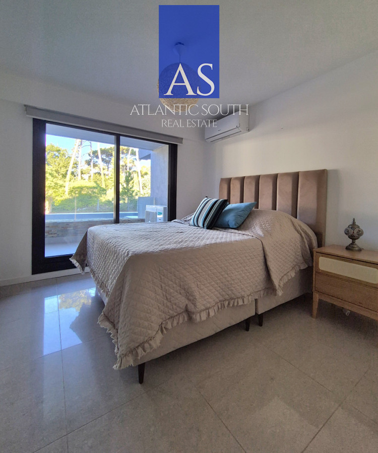 Apartamento ID.4636 - Oportunidad Planta moderna de categroría en excelente ubicación Playa Mansa