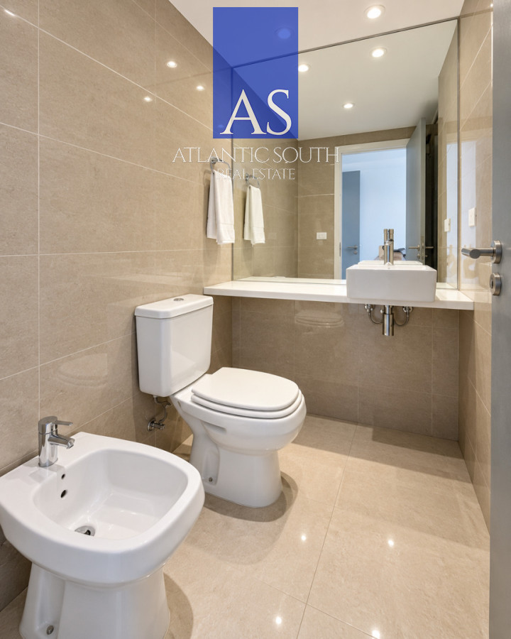 Apartamento ID.4933 - Apartamento de 2 dormitorios en venta y alquiler a 200 metros del mar en Playa Mansa