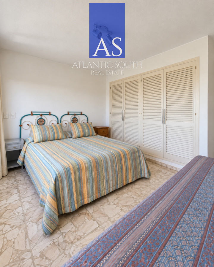 Apartamento ID.5124 - Planta de categoría 3 dormitorios+servicio frente al mar Playa Mansa Punta del Este