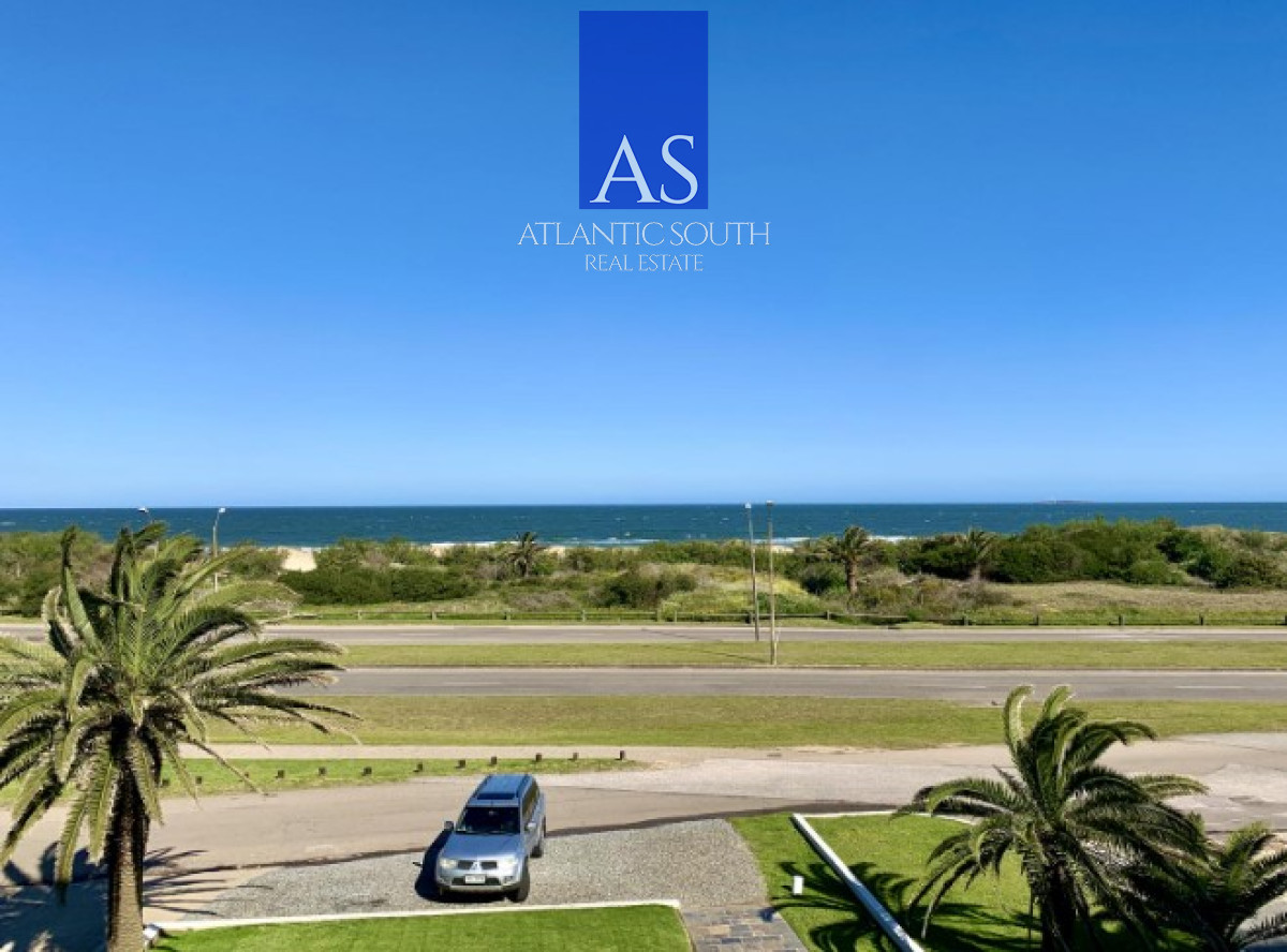 Apartamento ID.3998 - Apartamento de 2 dormitorios con vista al mar Primera Linea Playa Brava 