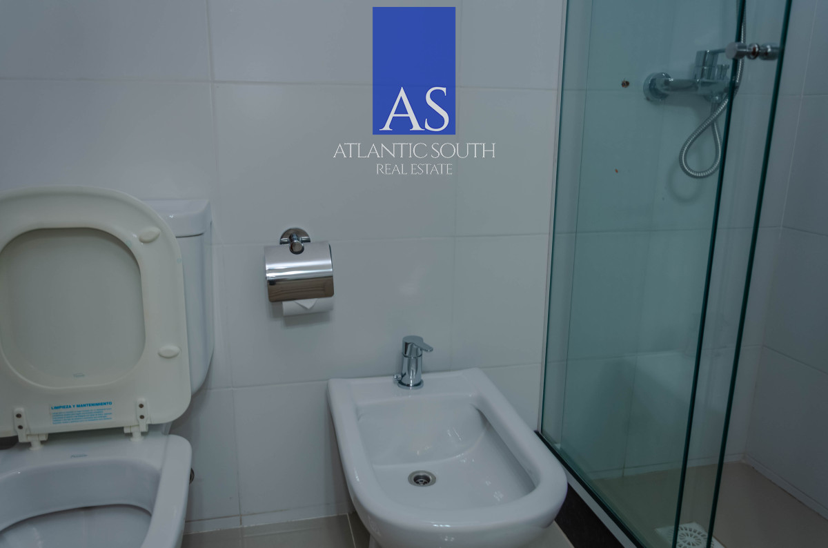 Apartamento ID.4142 - Apartamento de 2 dormitorios con vista al mar Punta del Este 