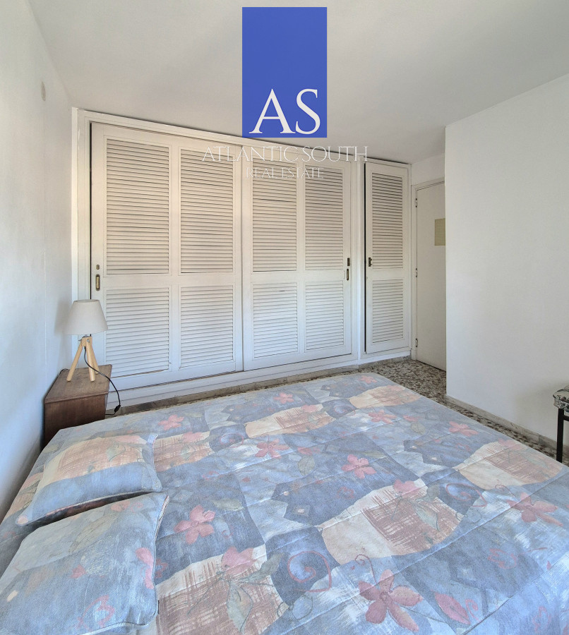 Apartamento ID.3833 - Apartamento con vista al mar 2 dormitorios con garage en Península Punta del Este 