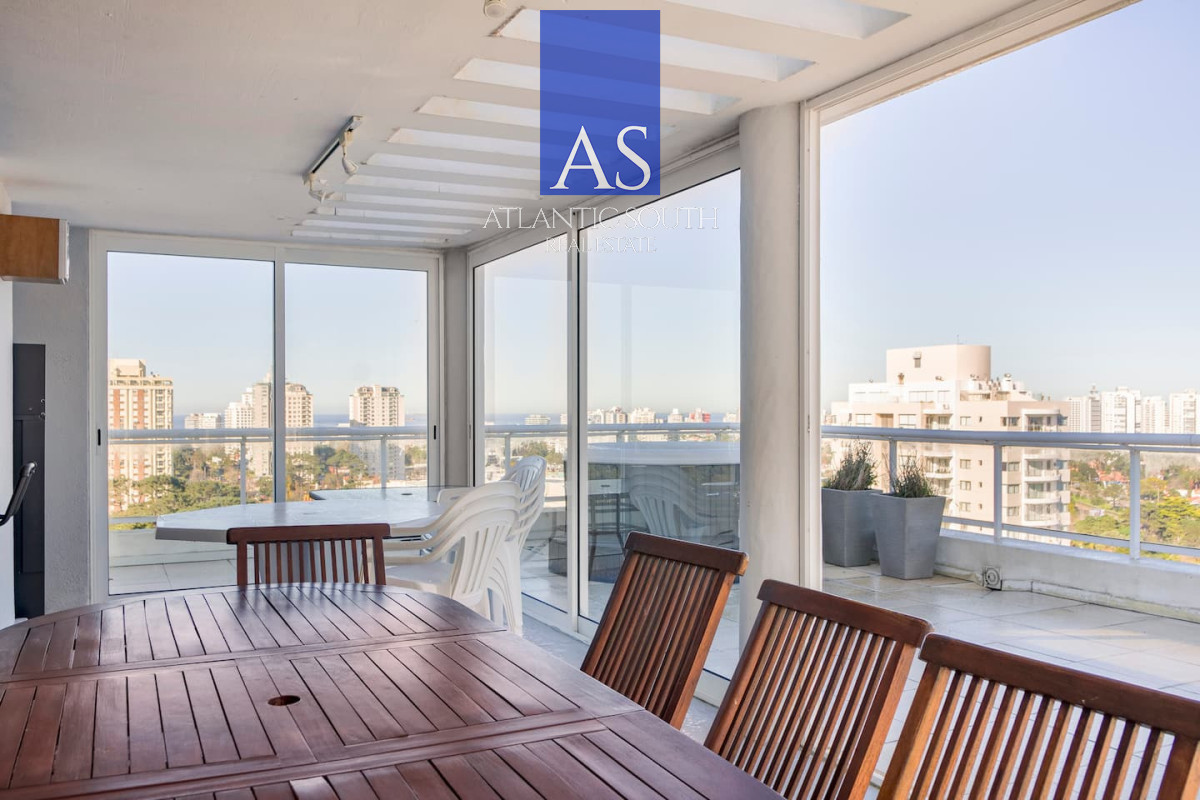 Apartamento ID.4898 - Penthouse dúplex con terrazas excepcionales y vistas panorámicas en Punta del Este