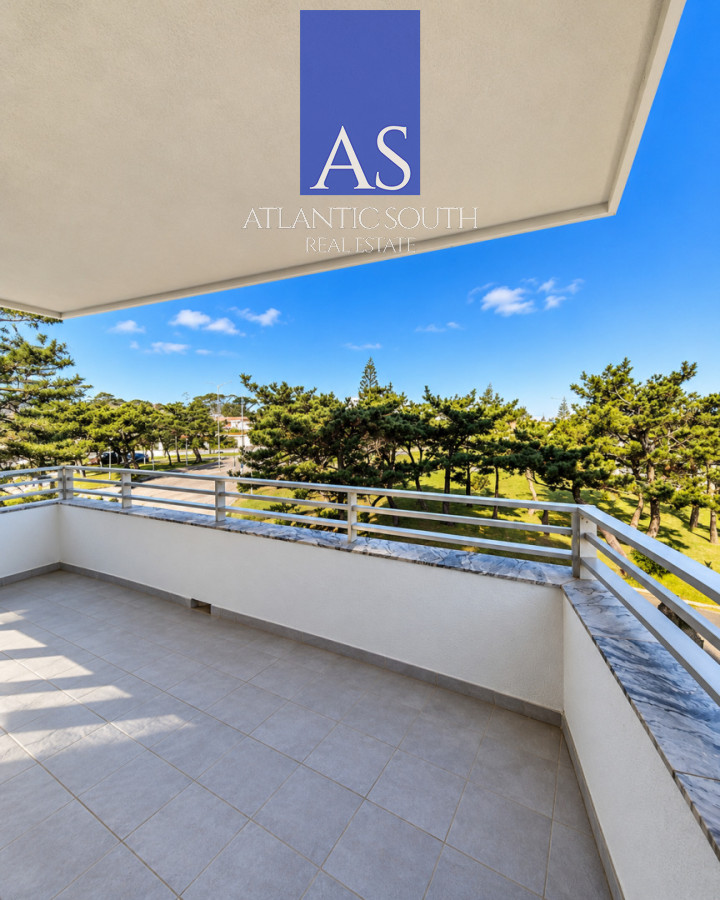 Apartamento ID.4175 - Apartamento de 3 dormitorios + servicio con vista al mar Playa Mansa