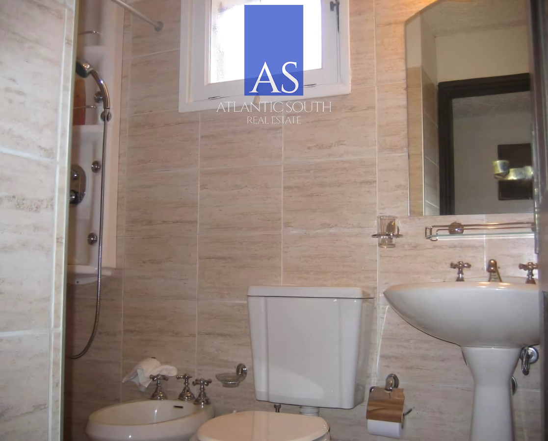 Apartamento ID.3779 - Apartamento de 3 dormitorios estufa a leña y parrillero propio próximo al mar Playa Brava