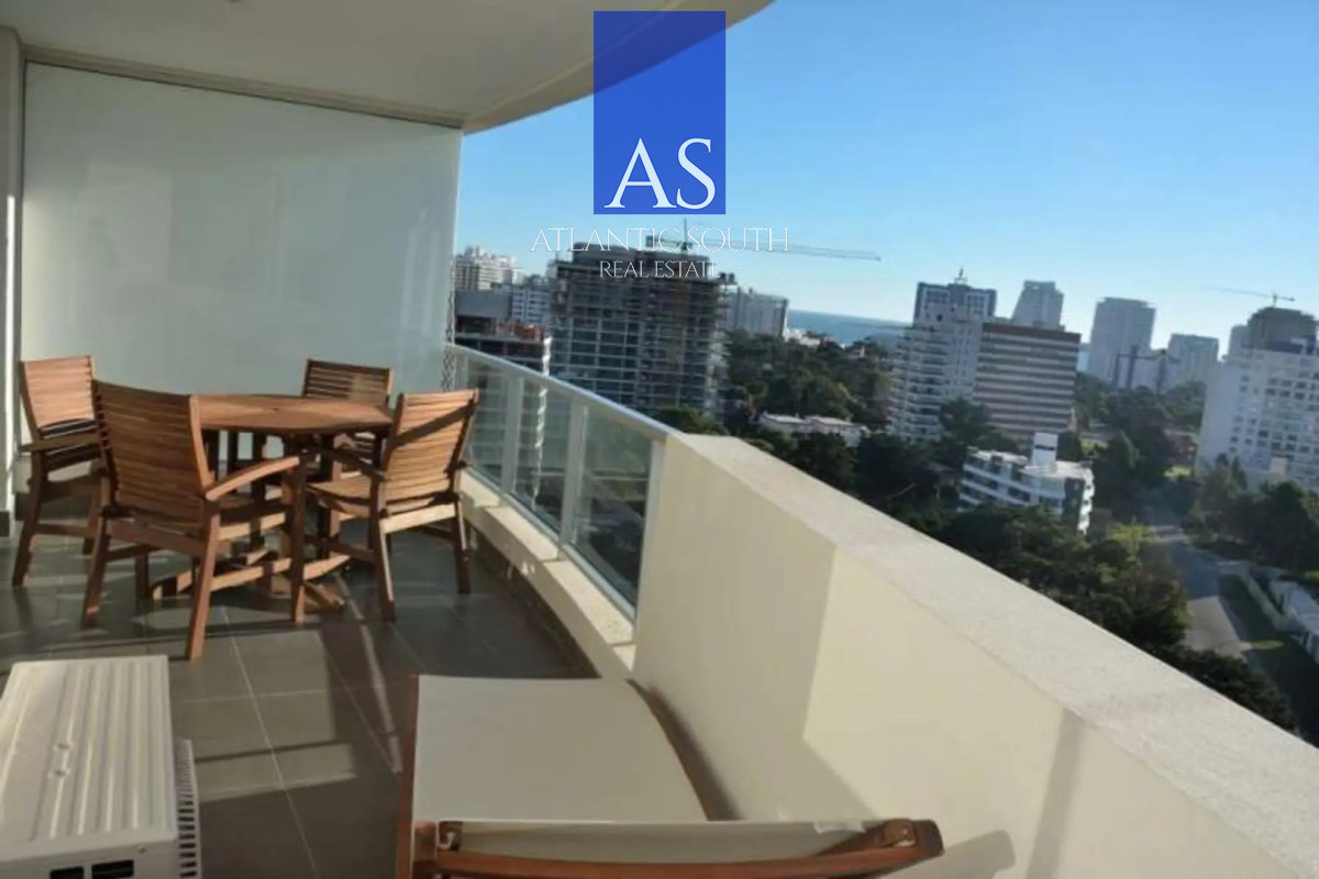 Apartamento ID.5009 - Apartamento de 2 dormitorios con vista y garage en Playa Brava, Punta del Este