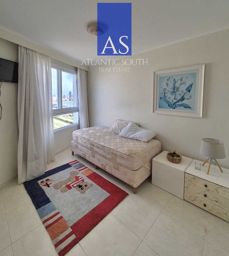 Apartamento ID.3939 - Apartamento 3 dormitorios en suite torre de lujo primera linea frente al mar Millenium Playa Mansa Enjoy Punta del Este