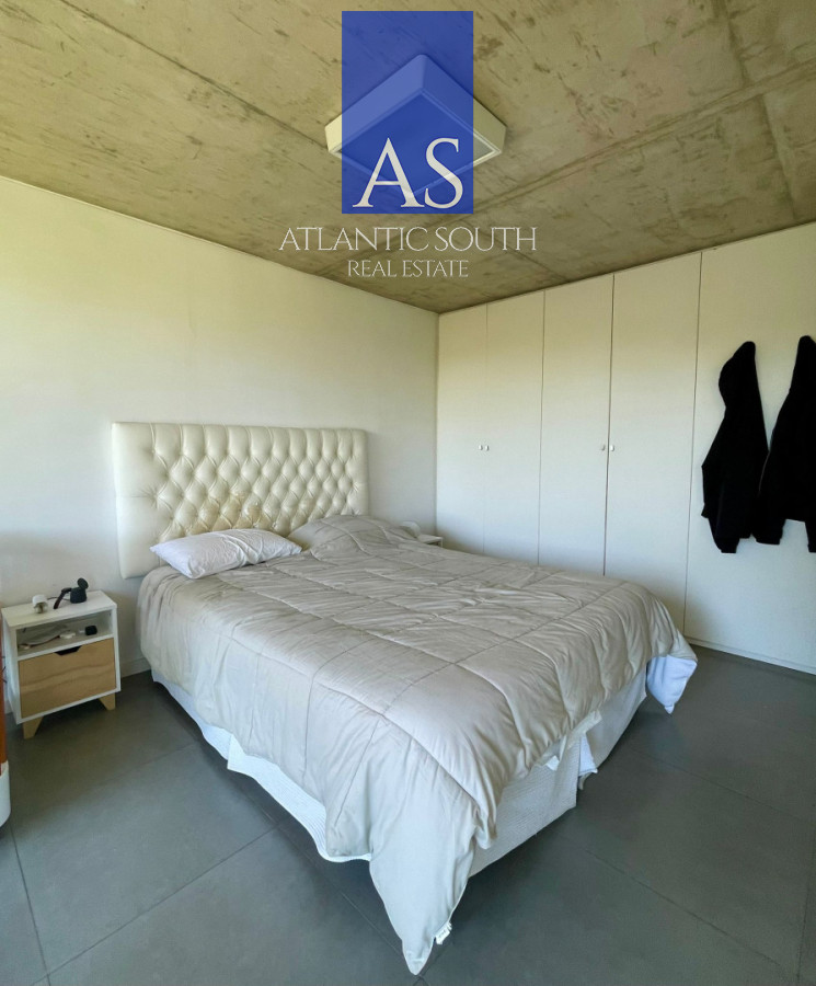 Apartamento ID.4541 - Penthouse de 2 dormitorios moderno + barbacoa uso exclusiva Playa Mansa Punta del Este