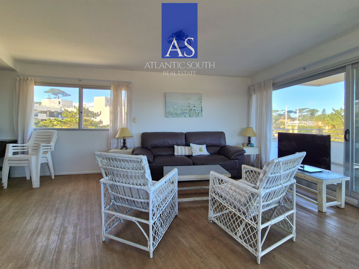 Apartamento ID.4175 - Apartamento de 3 dormitorios + servicio con vista al mar Playa Mansa