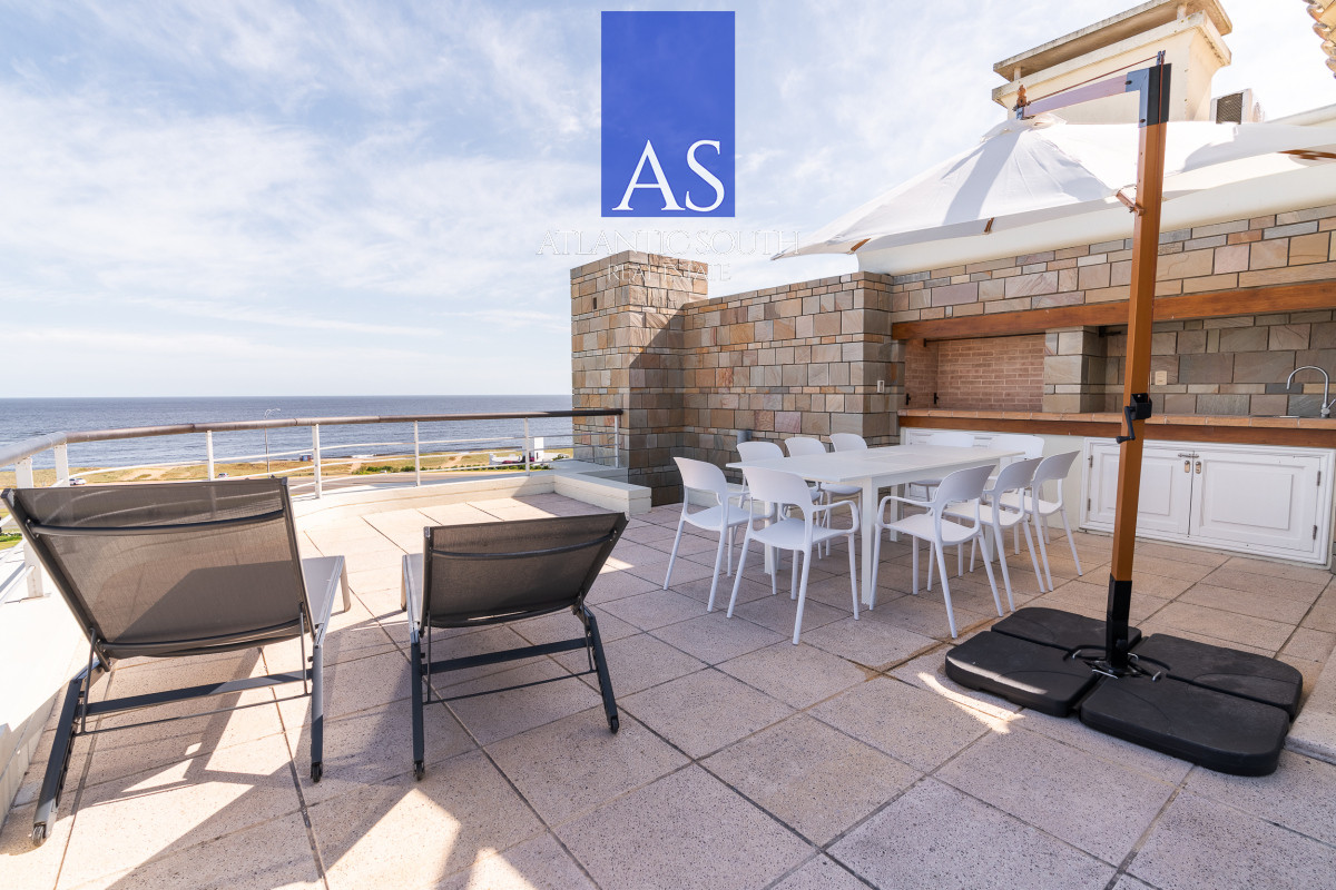 Apartamento ID.4135 - Apartamento 4 dormitorios frente al mar Playa Mansa , Punta del Este 