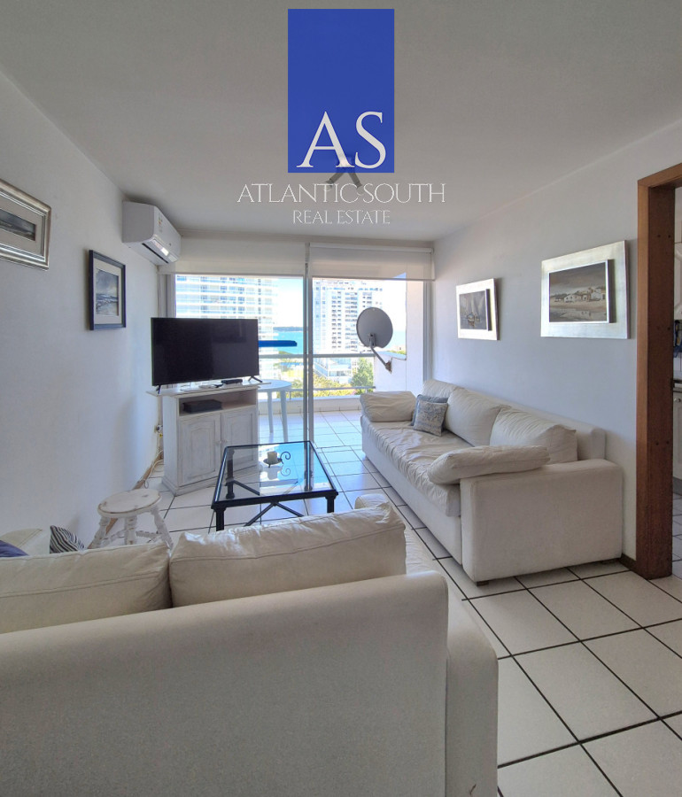 Apartamento ID.4437 - Apartamento 2 dormitorios terraza y garage piso alto con vista al mar a metros de la playa en Playa Mansa Punta del Este
