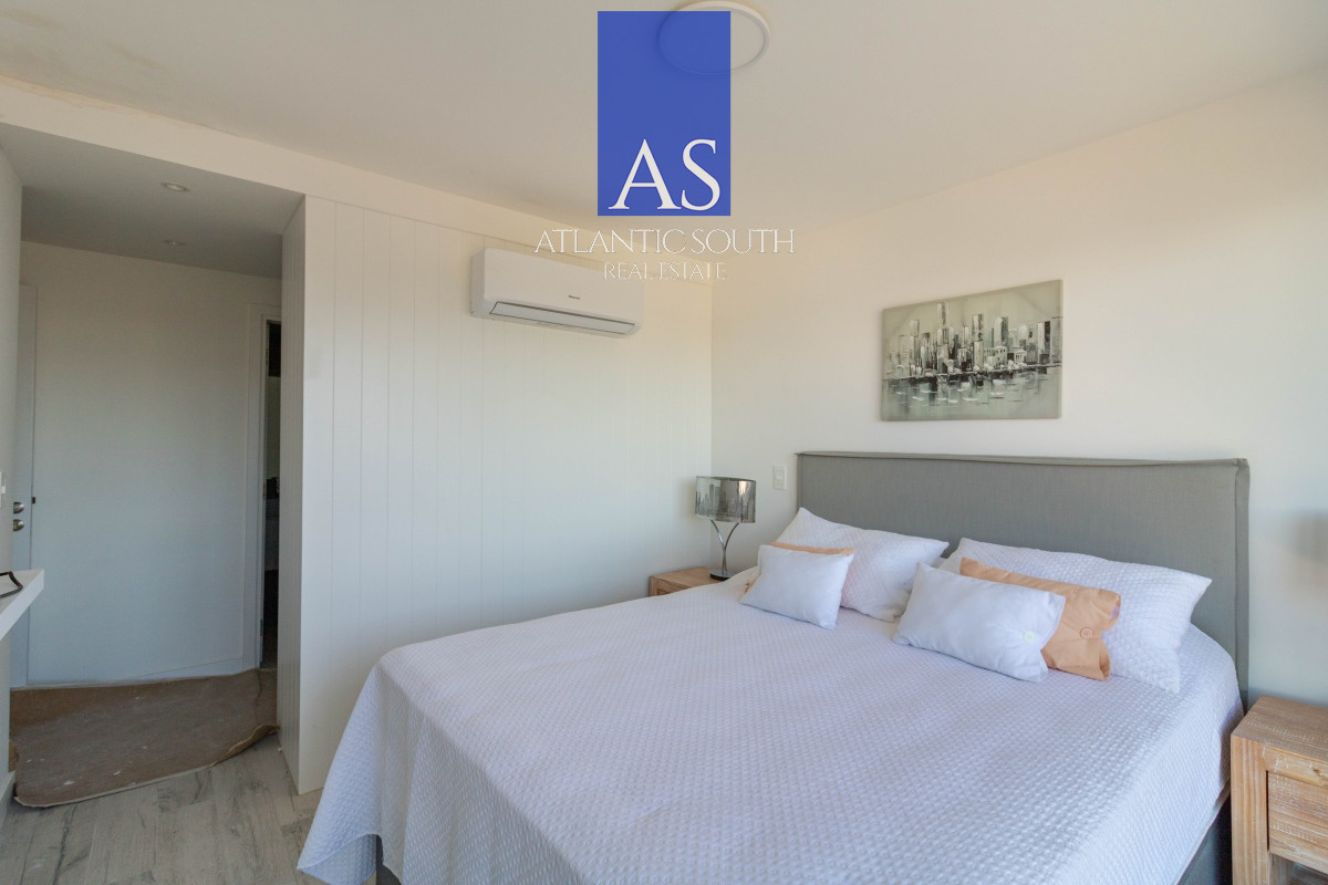 Apartamento ID.3559 - Espectacular Penthouse primera linea frente al mar Playa Mansa Pinares Punta del Este