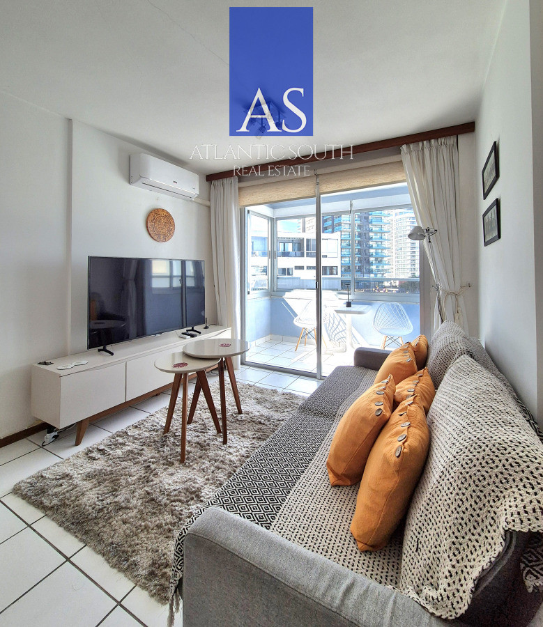 Apartamento ID.4418 - Apartamento 1 dormitorio en venta cercano al Mar terraza y cochera Playa Mansa Punta del Este
