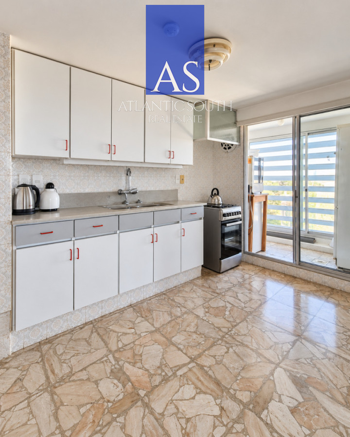 Apartamento ID.5124 - Planta de categoría 3 dormitorios+servicio frente al mar Playa Mansa Punta del Este