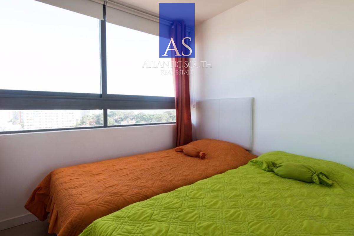 Apartamento ID.3682 - Apartamento 2 domritorios moderno en piso alto con excelentes servicios Playa Brava Punta del Este
