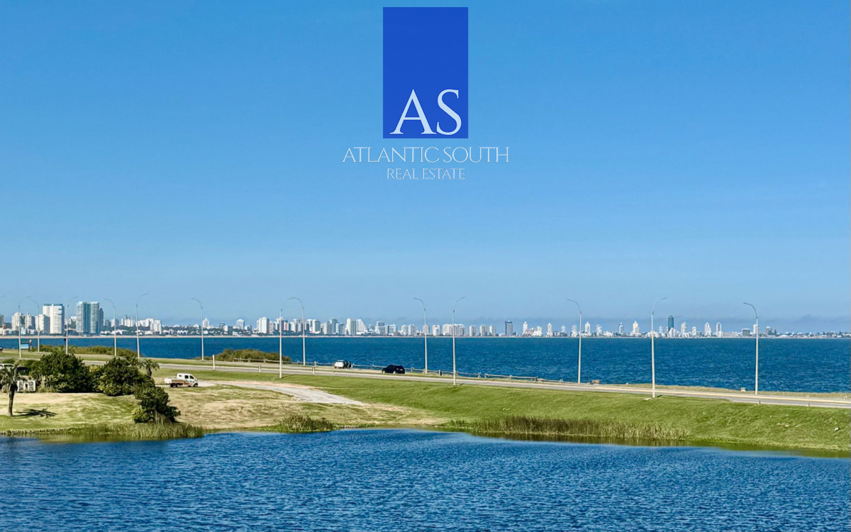 Apartamento ID.4696 - Exclusivo apartamento 2 suites con gran terraza y parrillero Playa Mansa Punta del Este 