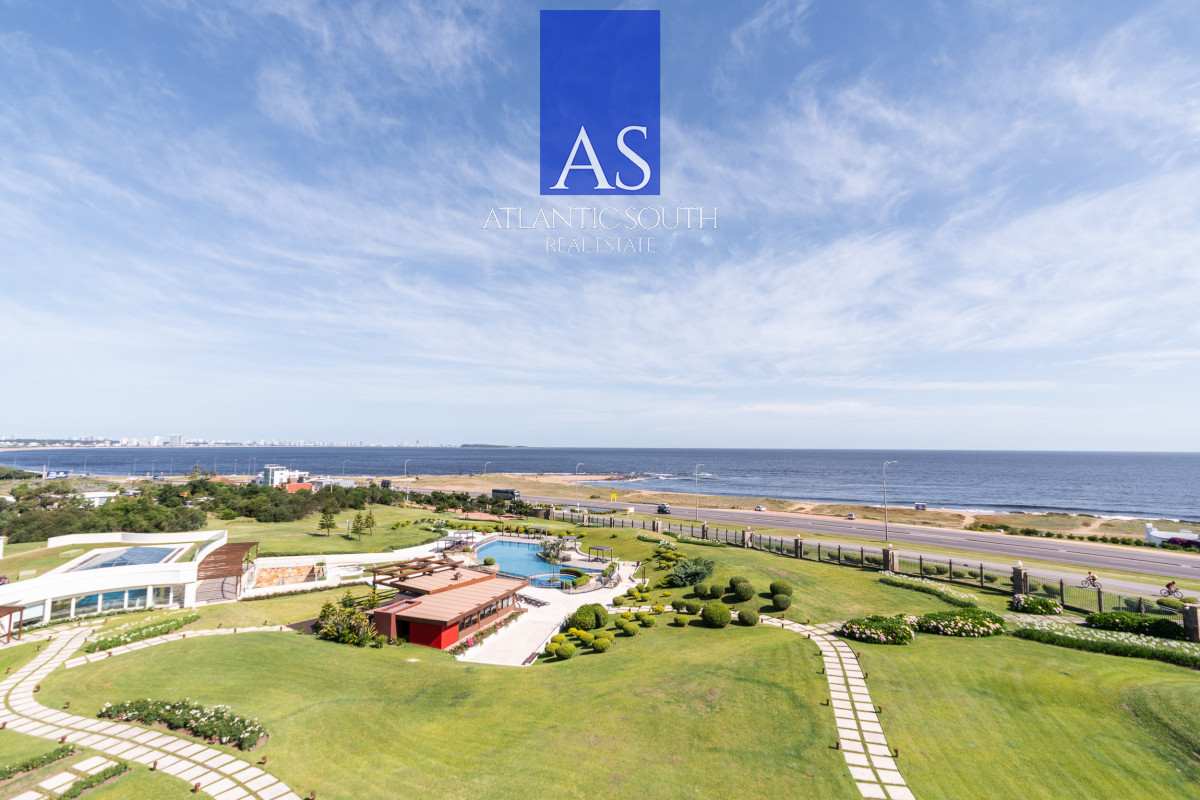 Apartamento ID.4135 - Apartamento 4 dormitorios frente al mar Playa Mansa , Punta del Este 