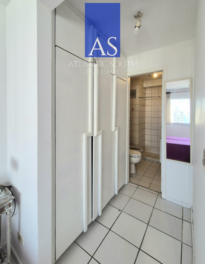 Apartamento ID.4422 - Penthouse 2 dormitorios con vista al mar garage Playa Mansa y Brava Punta del Este