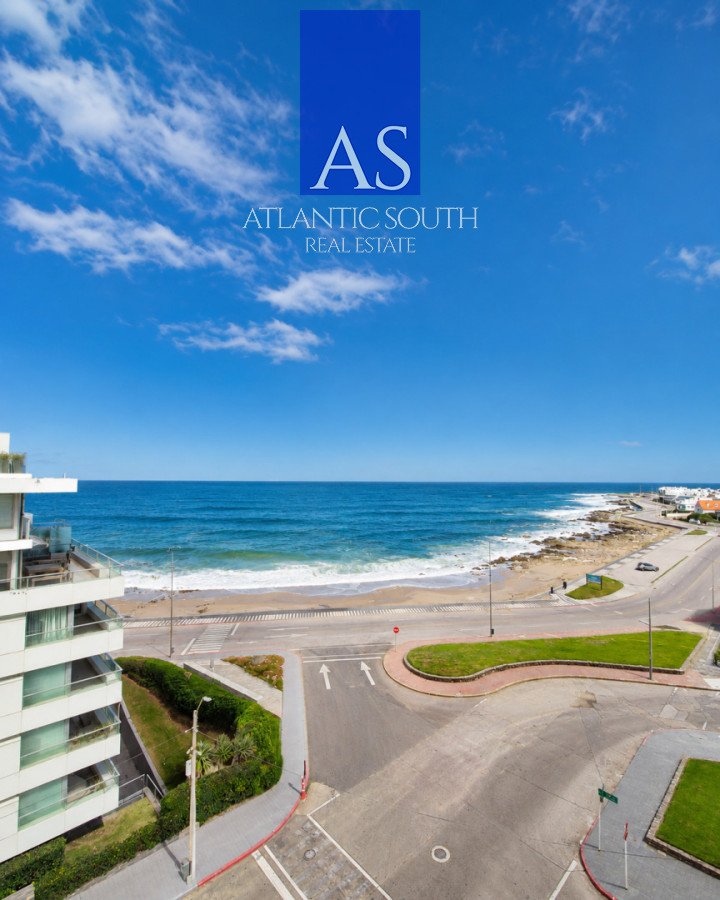 Apartamento ID.4892 - Planta de categoría de 3 suites reciclada frente al mar en Península