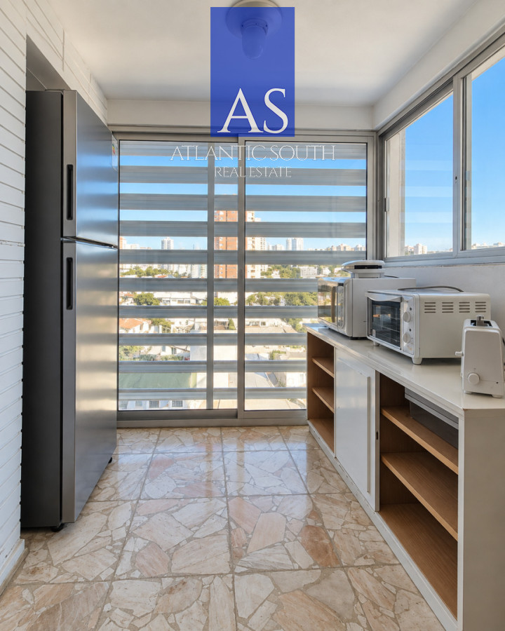 Apartamento ID.5124 - Planta de categoría 3 dormitorios+servicio frente al mar Playa Mansa Punta del Este