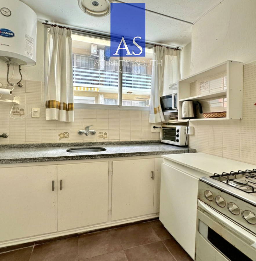 Apartamento ID.4546 - Oportunidad 2 dormitorios con terraza primera línea Playa Mansa 