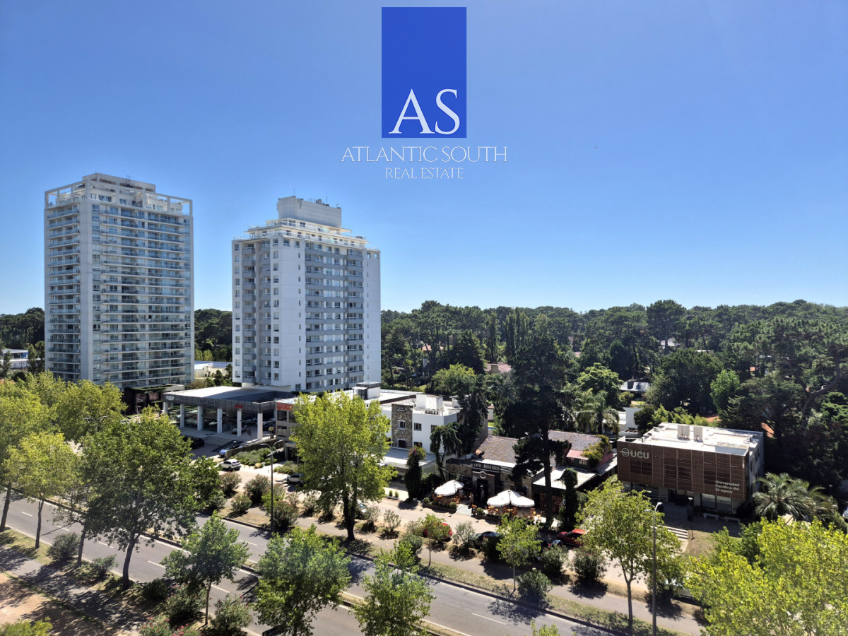 Apartamento ID.4549 - Apartamento de 3 dormitorios terraza garage piscina Punta Shopping Punta del Este