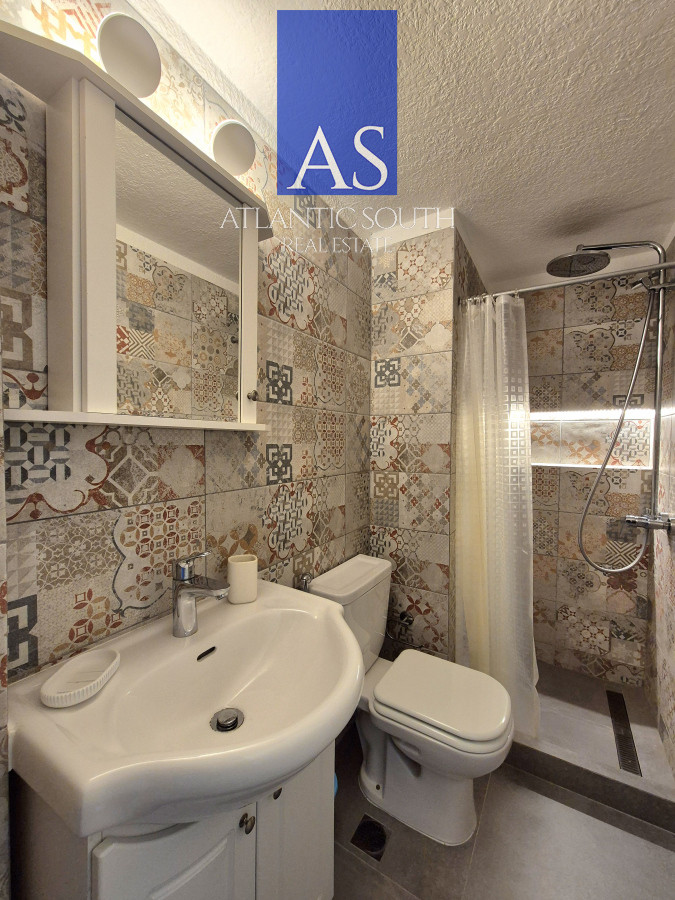 Apartamento ID.4324 - Apartamento reciclado de 3 dormitorios estufa a leña y parrillero propio próximo al mar Playa Mansa