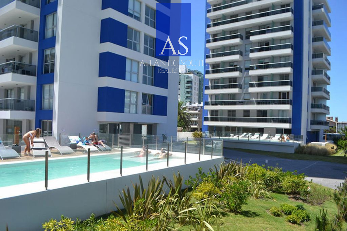 Apartamento ID.3819 - Apartamento 2 dormitorios a pasos del mar en excelente torre Playa BRava Punta del Este